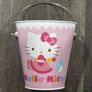 💞 Small Sanrio Hello Kitty Bucket with Handle